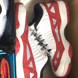 Jordan retro 11 low IE